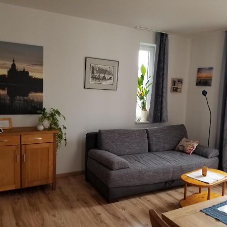 Altstadt Ferienwohnung Stralsund Mit Parkplatz ภายนอก รูปภาพ