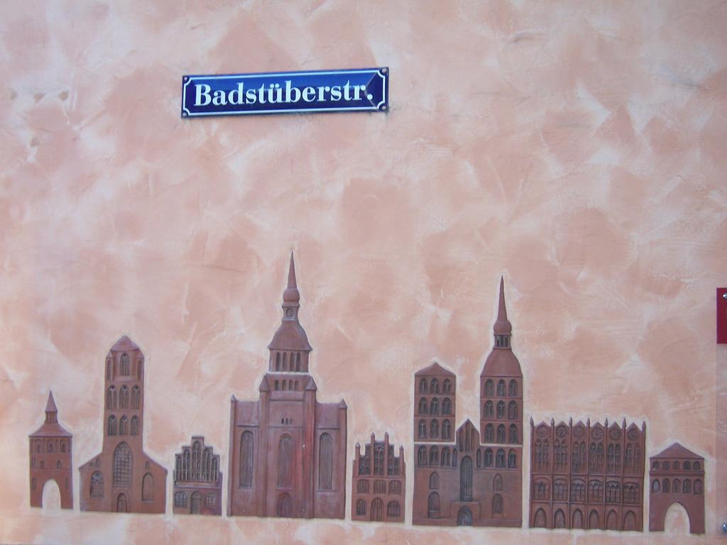 Altstadt Ferienwohnung Stralsund Mit Parkplatz ภายนอก รูปภาพ