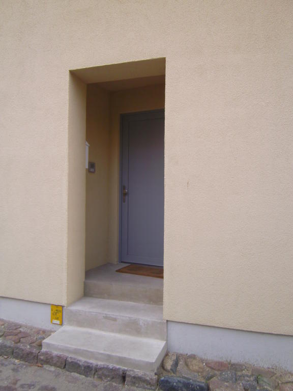Altstadt Ferienwohnung Stralsund Mit Parkplatz ภายนอก รูปภาพ